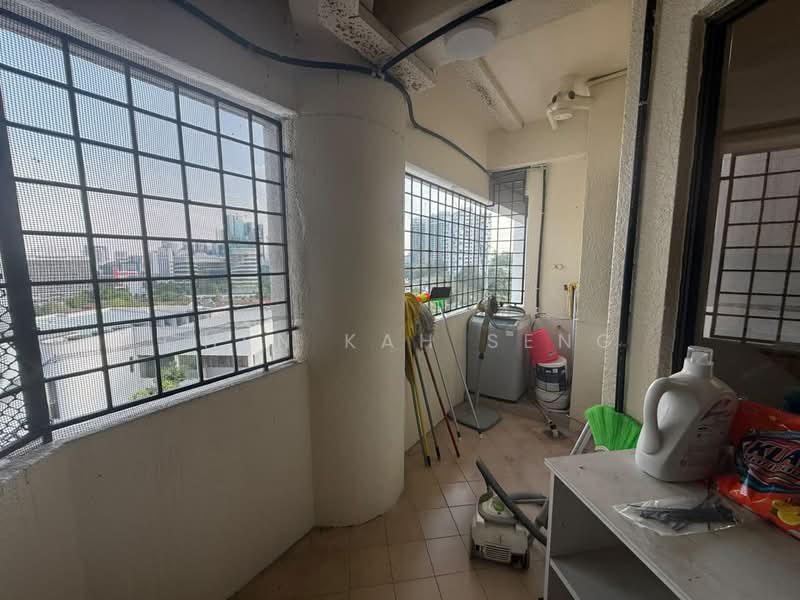Kondominium untuk Disewa di Bangsar Heights - Chen Kah Seng - Balcony - PropertyGuru.com.my