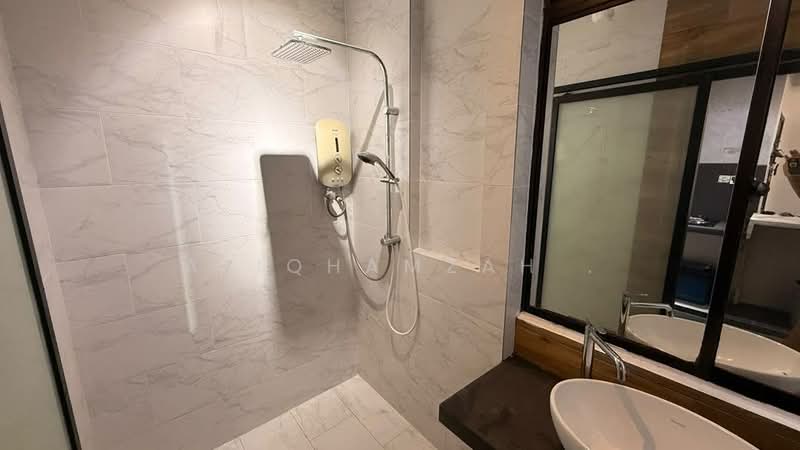 Rumah Flat untuk Disewa di Desa Mawar - AfiqHamzah . - Bathroom - PropertyGuru.com.my