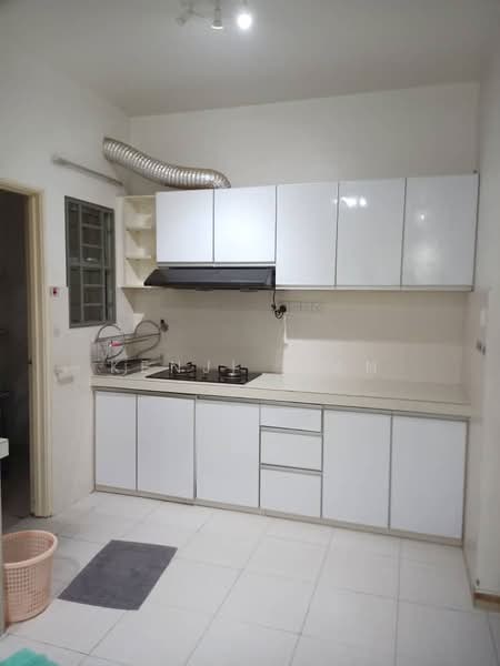 Kondominium untuk Disewa di Suria Jelatek - Kenji Lian - Kitchen - PropertyGuru.com.my