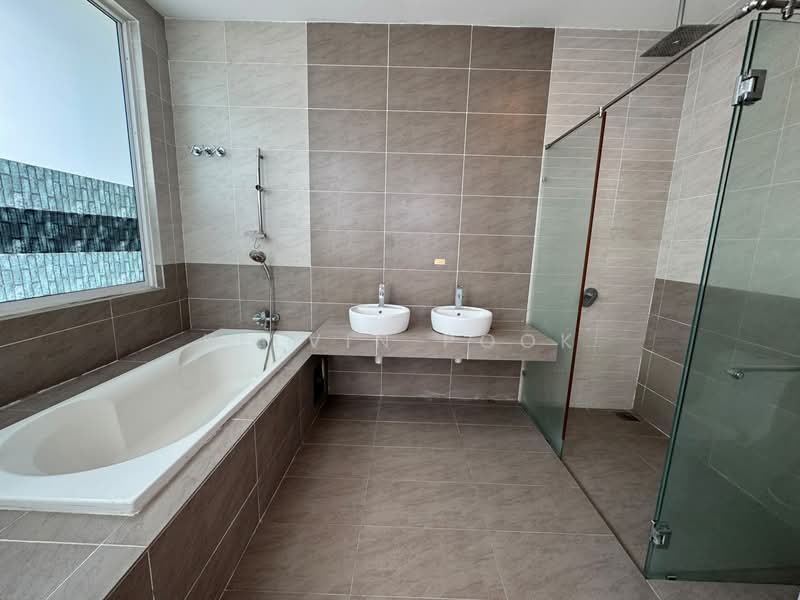 Rumah Berkembar untuk Dijual di Garden Residence (Cyberjaya) - Kelvin Pook - Bathroom - PropertyGuru.com.my