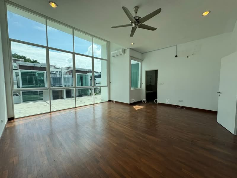Rumah Berkembar untuk Dijual di Garden Residence (Cyberjaya) - Kelvin Pook - Living Room - PropertyGuru.com.my