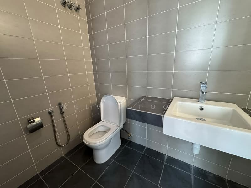 Rumah Berkembar untuk Dijual di Garden Residence (Cyberjaya) - Kelvin Pook - Bathroom - PropertyGuru.com.my