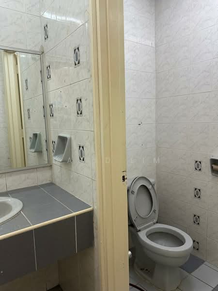Pejabat untuk Dijual di Petaling Jaya (Selangor) - David Lim - Bathroom - PropertyGuru.com.my