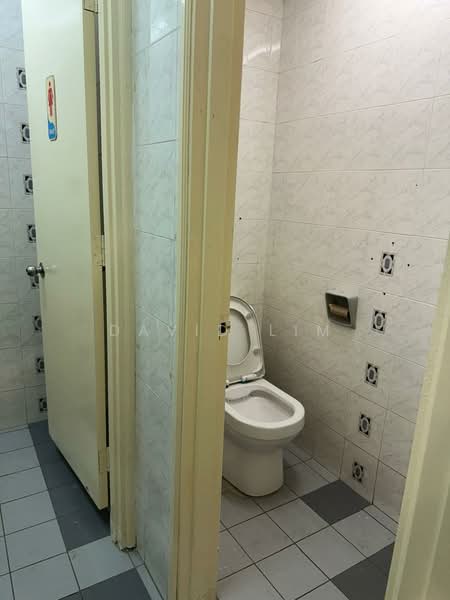 Pejabat untuk Dijual di Petaling Jaya (Selangor) - David Lim - Bathroom - PropertyGuru.com.my
