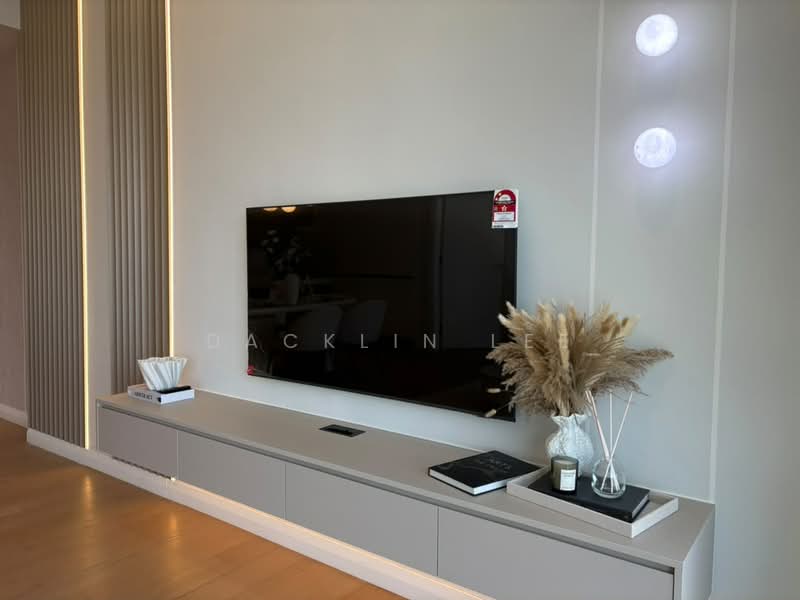 Servis Apartment untuk Dijual di TRX Residences - Dacklin Lee - Living Room - PropertyGuru.com.my