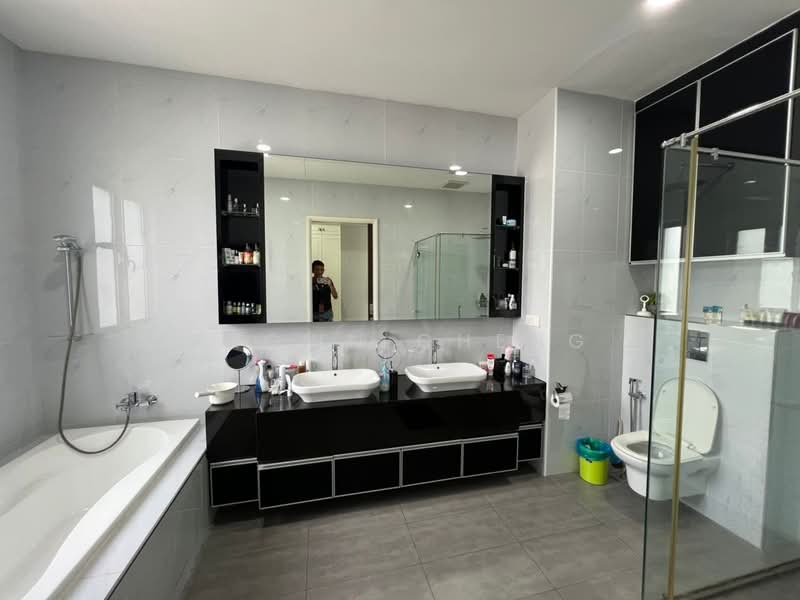Rumah Berkembar untuk Dijual di Taman Ekoflora (Johor Bahru) - Brown Cheng - PropertyGuru.com.my