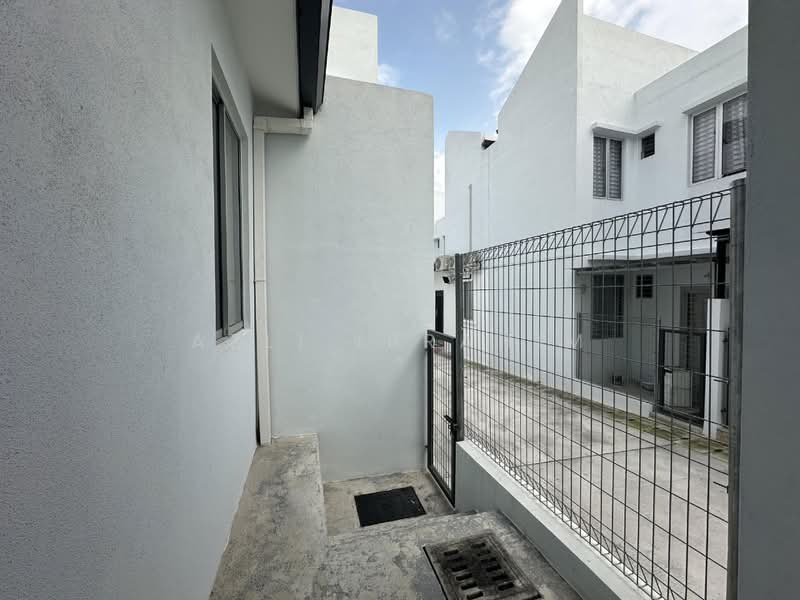 2-storey Terraced House for Sale in Alam Sari (Bangi) - Azli Ibrahim - Exterior - PropertyGuru.com.my