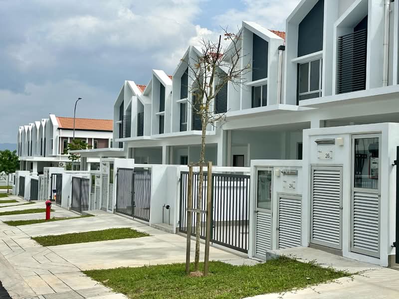 2-storey Terraced House for Sale in Alam Sari (Bangi) - Azli Ibrahim - Exterior - PropertyGuru.com.my