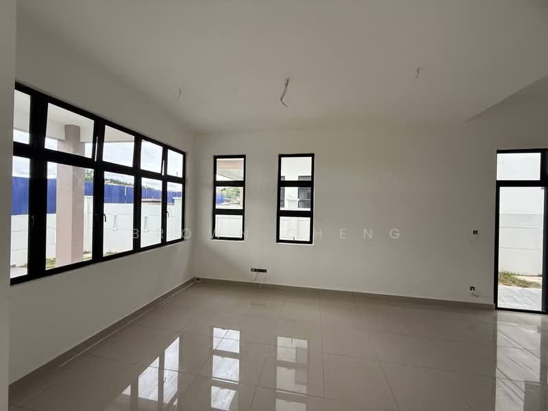 Cluster House for Sale in Bukit Indah (Iskandar Puteri (Nusajaya)) - Brown Cheng - Living Room - PropertyGuru.com.my