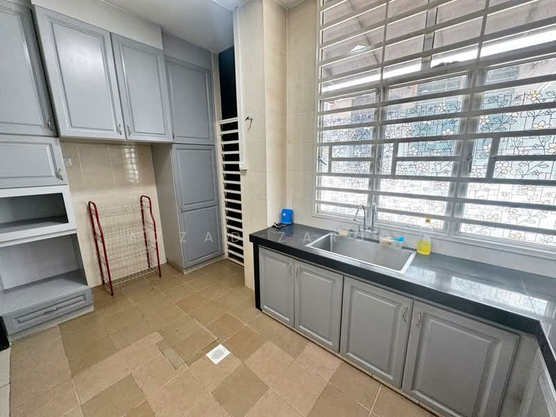 2-storey Terraced House for Sale in Kajang (Selangor) - Azzad Zarull - Kitchen - PropertyGuru.com.my