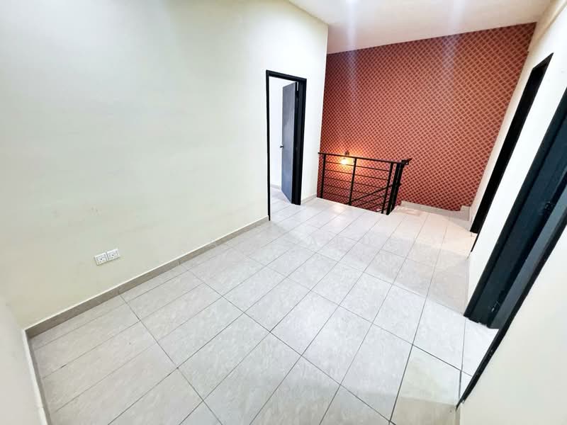2-storey Terraced House for Sale in Kajang (Selangor) - Azzad Zarull - Family Area - PropertyGuru.com.my