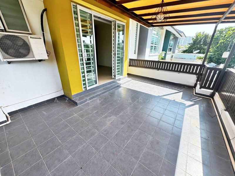 2-storey Terraced House for Sale in Kajang (Selangor) - Azzad Zarull - Balcony - PropertyGuru.com.my