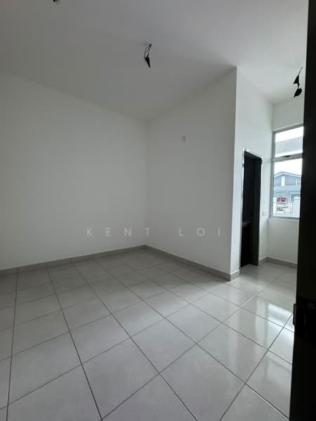Rumah Teres 2 Tingkat untuk Disewa di Bandar Putra (Kulai) - Kent Loi - Interior - PropertyGuru.com.my