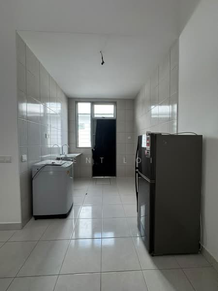Rumah Teres 2 Tingkat untuk Disewa di Bandar Putra (Kulai) - Kent Loi - Kitchen - PropertyGuru.com.my