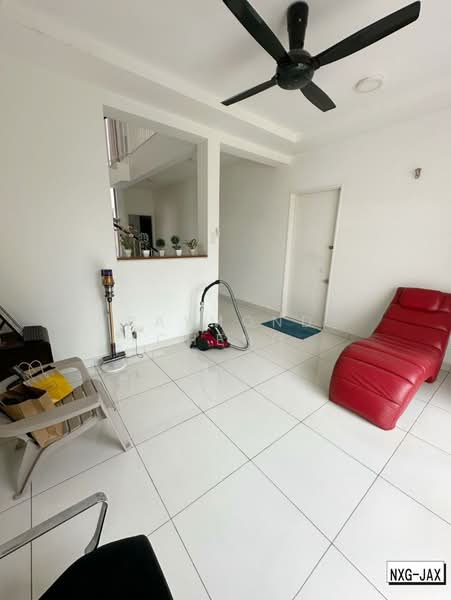 Rumah Berkembar untuk Dijual di Ambang Botanic (Klang) - Raymond Cheng - Living Room - PropertyGuru.com.my