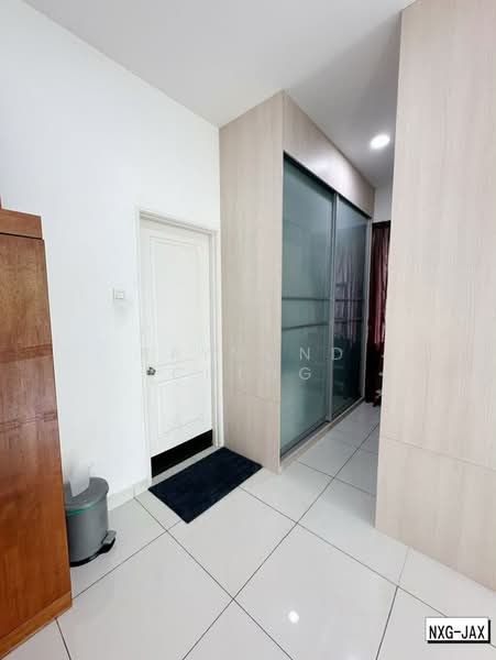 Rumah Berkembar untuk Dijual di Ambang Botanic (Klang) - Raymond Cheng - Entrance - PropertyGuru.com.my