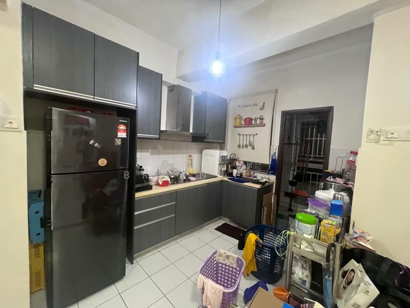 Condominium for Sale at Radius Residence - Bryan Lee - Kitchen - PropertyGuru.com.my