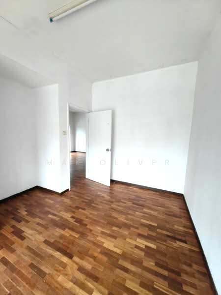 3-storey Terraced House for Sale in Taman Esplanad (Bukit Jalil) - Mak Oliver - Interior - PropertyGuru.com.my