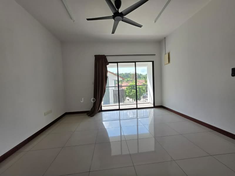 Rumah Berkembar untuk Dijual di Taman Nusa Idaman (Iskandar Puteri (Nusajaya)) - Joe Loh - Balcony - PropertyGuru.com.my
