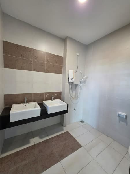 Rumah Berkembar untuk Dijual di Taman Nusa Idaman (Iskandar Puteri (Nusajaya)) - Joe Loh - Bathroom - PropertyGuru.com.my