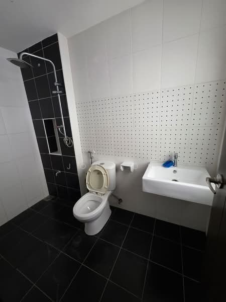 Rumah Berkembar untuk Dijual di Taman Nusa Idaman (Iskandar Puteri (Nusajaya)) - Joe Loh - Bathroom - PropertyGuru.com.my