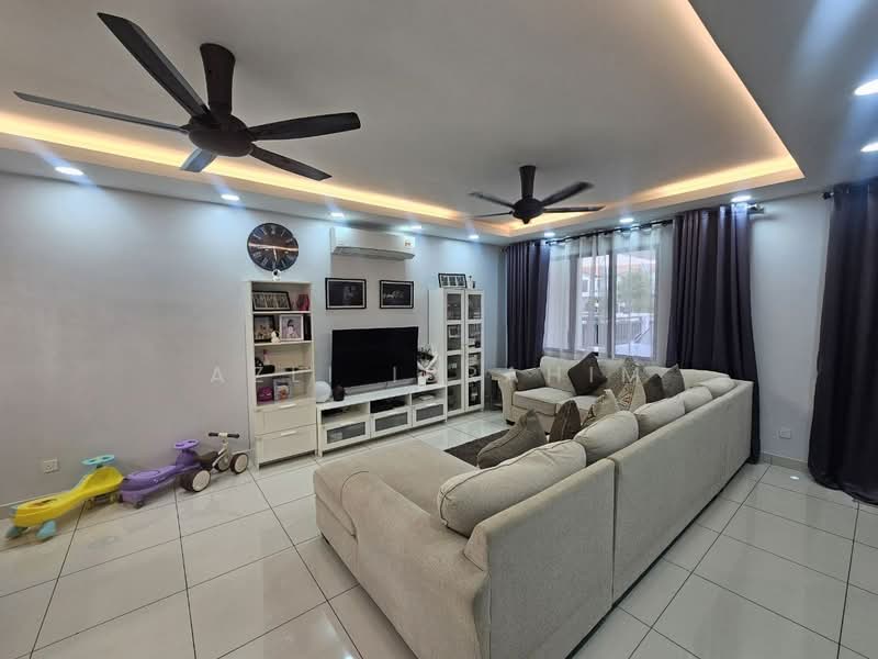 2-storey Terraced House for Sale in Alam Sari (Bangi) - Azli Ibrahim - Living Room - PropertyGuru.com.my