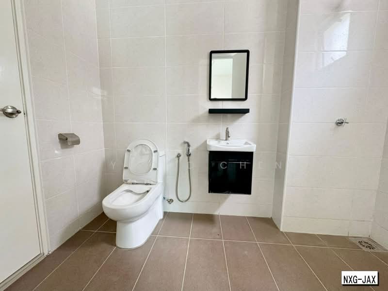 Semi-Detached House for Sale in Teluk Pulai (Klang) - Raymond Cheng - Bathroom - PropertyGuru.com.my
