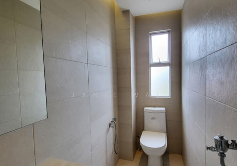 Shop for Rent in Taman Perindustrian Puchong (Puchong) - Janie Wai - Bathroom - PropertyGuru.com.my