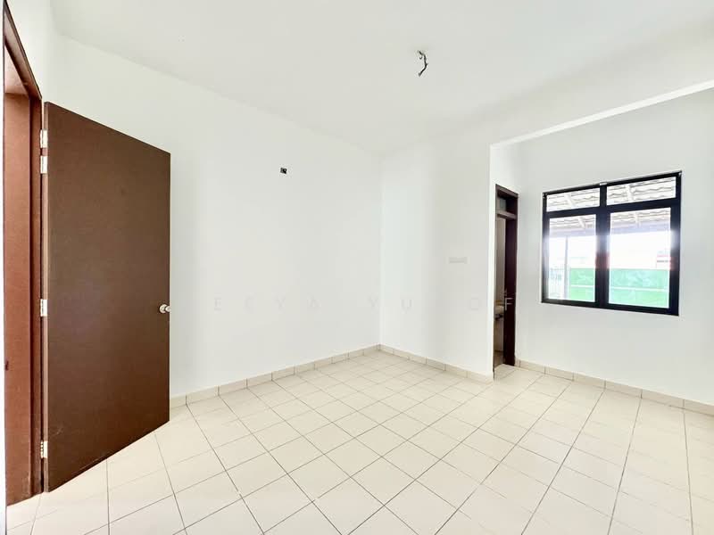 2.5-storey Terraced House for Sale in Puncak Bestari (Puncak Alam) - Deeya Yusof - PropertyGuru.com.my