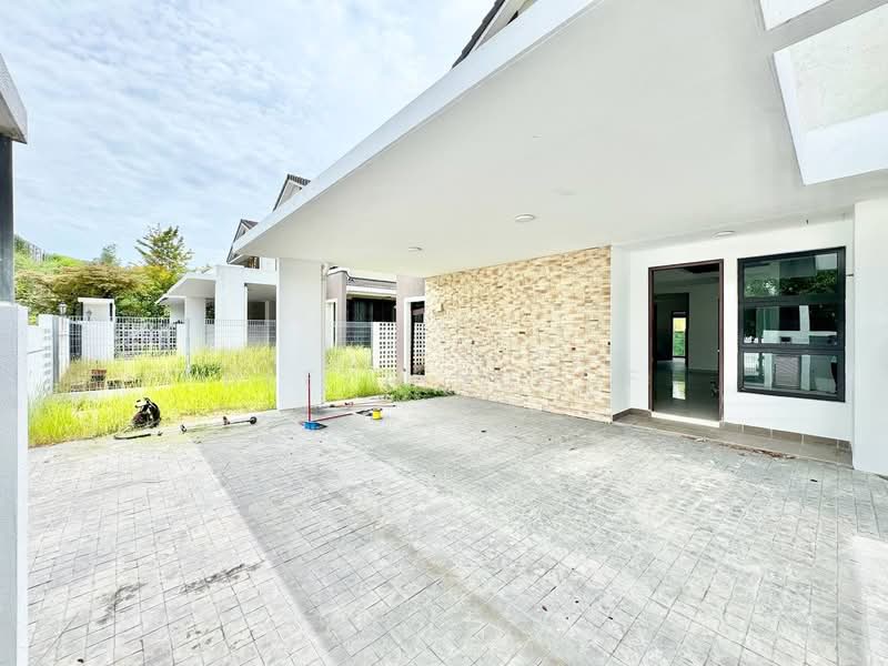 2.5-storey Terraced House for Sale in Puncak Bestari (Puncak Alam) - Deeya Yusof - PropertyGuru.com.my