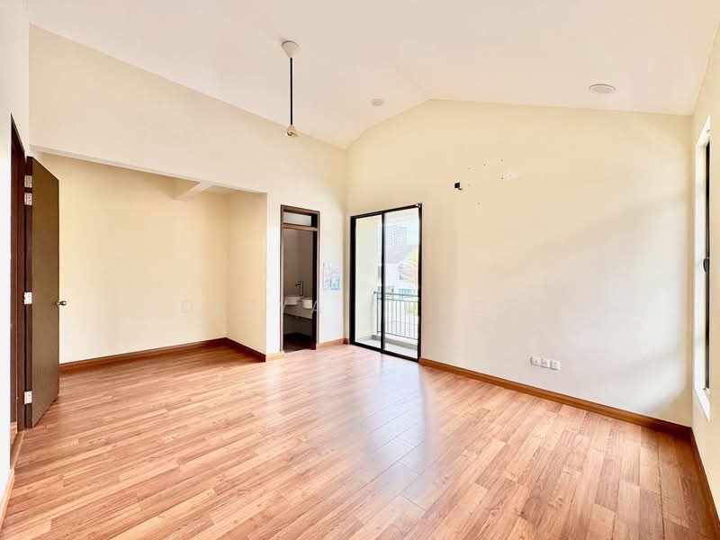 2.5-storey Terraced House for Sale in Puncak Bestari (Puncak Alam) - Deeya Yusof - PropertyGuru.com.my