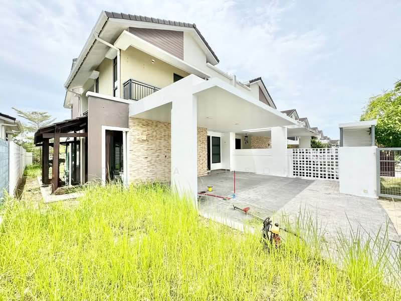2.5-storey Terraced House for Sale in Puncak Bestari (Puncak Alam) - Deeya Yusof - PropertyGuru.com.my