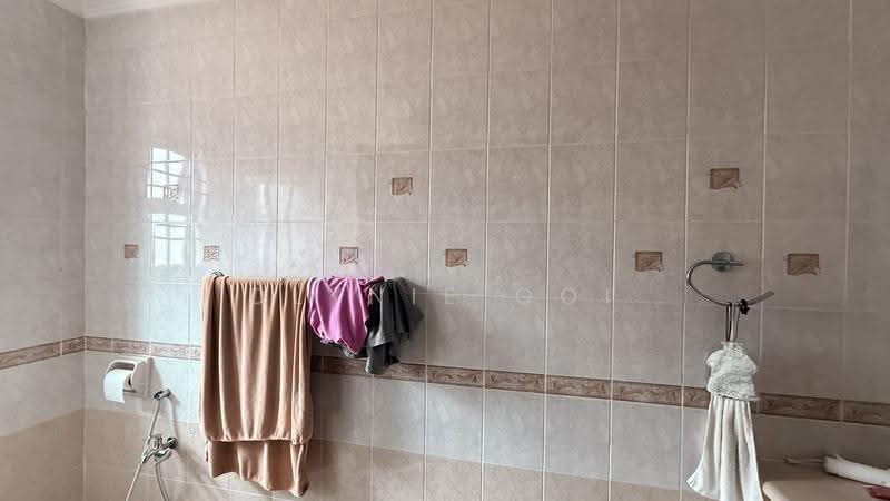 Bungalow House untuk Dijual di Sunway Damansara (Kota Damansara) - Dlynie Ooi - Bathroom - PropertyGuru.com.my