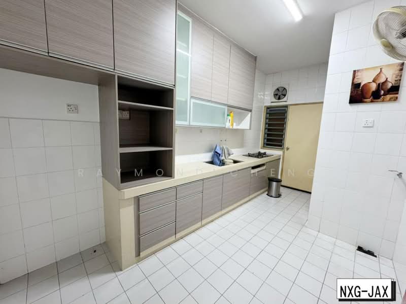 2-storey Terraced House for Sale in Kota Kemuning (Shah Alam) - Raymond Cheng - Kitchen - PropertyGuru.com.my