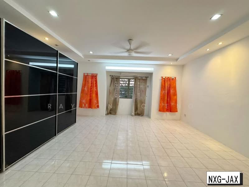 2-storey Terraced House for Sale in Kota Kemuning (Shah Alam) - Raymond Cheng - Bedroom - PropertyGuru.com.my
