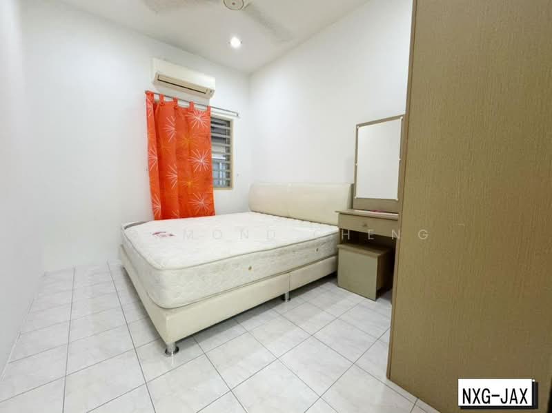 2-storey Terraced House for Sale in Kota Kemuning (Shah Alam) - Raymond Cheng - Bedroom - PropertyGuru.com.my