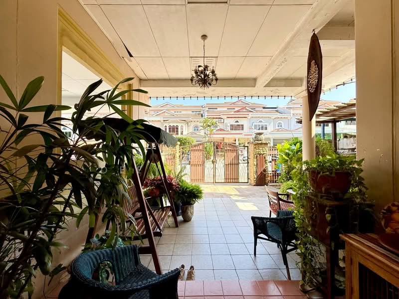 2.5-storey Terraced House for Sale in Seksyen 7 (Shah Alam) - Deeya Yusof - PropertyGuru.com.my