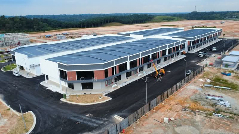 Kilang untuk Dijual di Akasia Business Park (Ulu Tiram) - Tom Chiew - Exterior - PropertyGuru.com.my