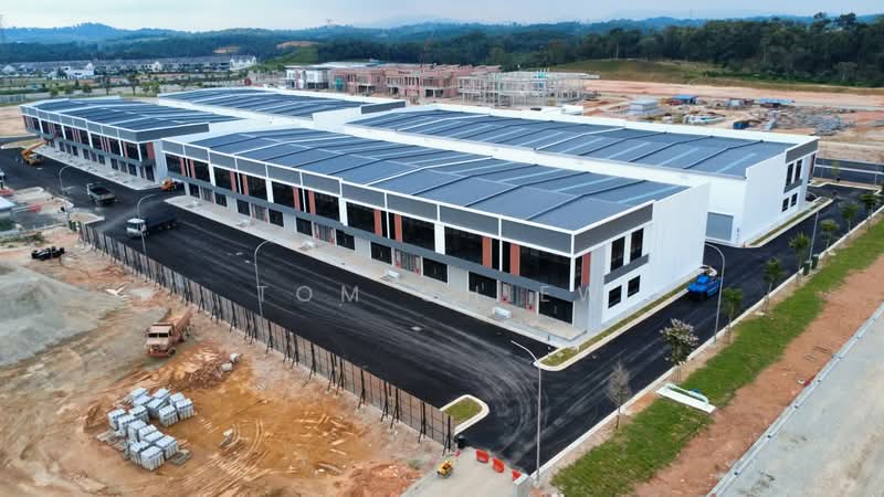 Kilang untuk Dijual di Akasia Business Park (Ulu Tiram) - Tom Chiew - Exterior - PropertyGuru.com.my