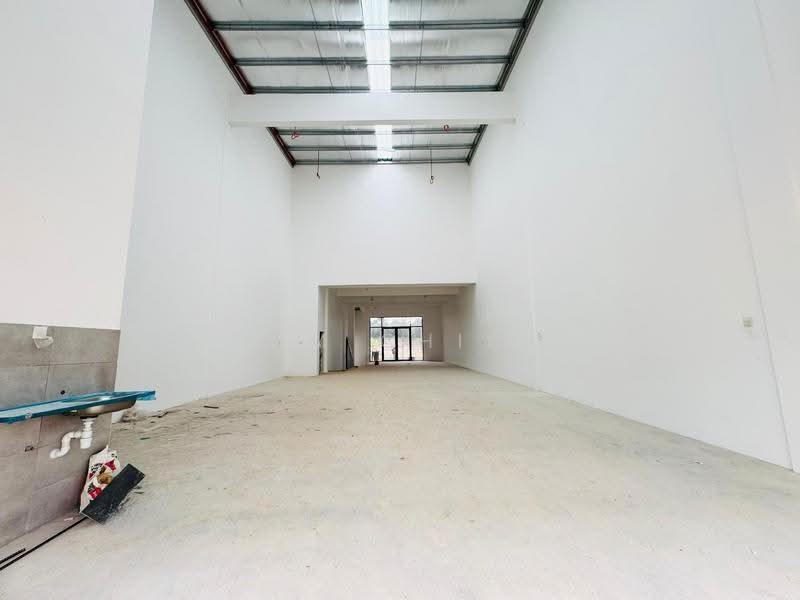 Kilang Teres untuk Dijual di Akasia Business Park (Ulu Tiram) - Tom Chiew - Interior - PropertyGuru.com.my