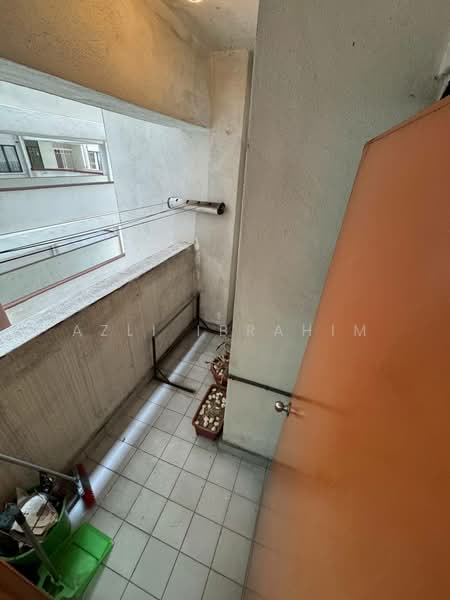 Kondominium untuk Dijual di Sri Pelangi Condominiums - Azli Ibrahim - Balcony - PropertyGuru.com.my