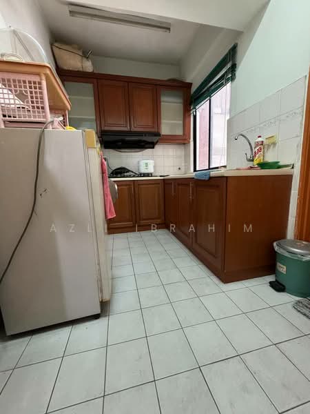 Kondominium untuk Dijual di Sri Pelangi Condominiums - Azli Ibrahim - Kitchen - PropertyGuru.com.my