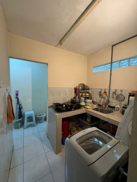 Pangsapuri untuk Dijual di Seri Aman Apartment - M. Sundram - Kitchen - PropertyGuru.com.my