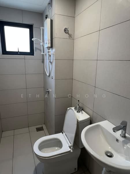 Servis Apartment untuk Disewa di Seiring Residensi - Ethan Chong - Bathroom - PropertyGuru.com.my