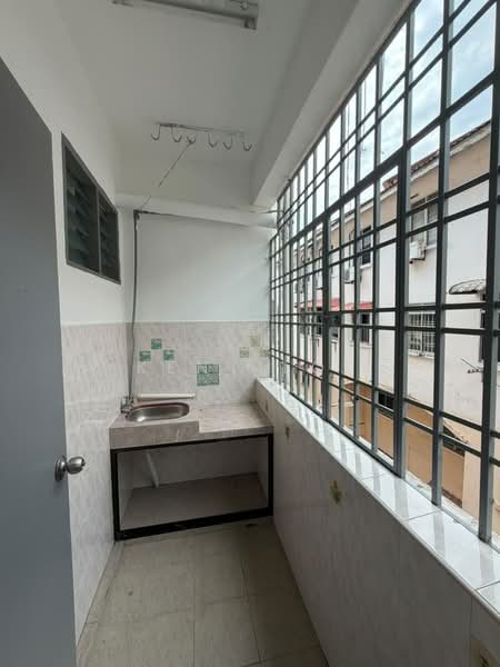 Apartment for Rent at Sri Awana Townhouse - Kent Loi - Balcony - PropertyGuru.com.my