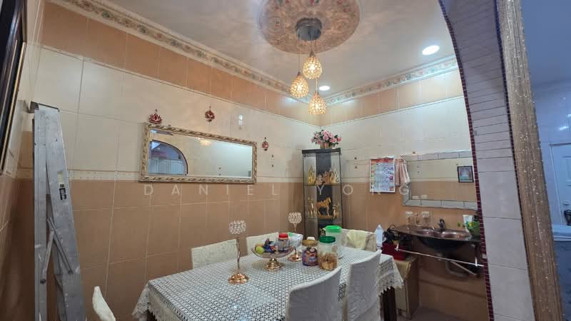 Rumah Bandar untuk Dijual di Taman Klang Utama (Kapar) - Daniel Yong - Dining Room - PropertyGuru.com.my