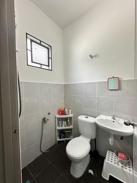 Rumah Teres 1 Tingkat untuk Disewa di Banting (Selangor) - Eason Hong - Bathroom - PropertyGuru.com.my