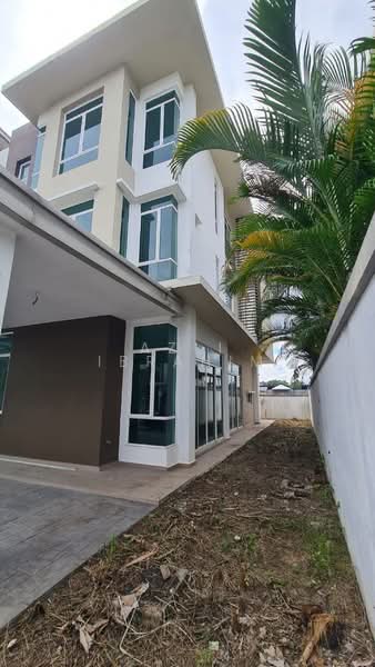 Rumah Berkembar untuk Dijual di Kampung Sungai Ramal Dalam (Bangi) - Azli Ibrahim - Exterior - PropertyGuru.com.my