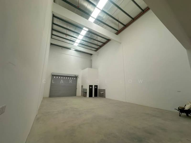 Kilang untuk Dijual di Akasia Business Park (Ulu Tiram) - Clarence Low - Interior - PropertyGuru.com.my
