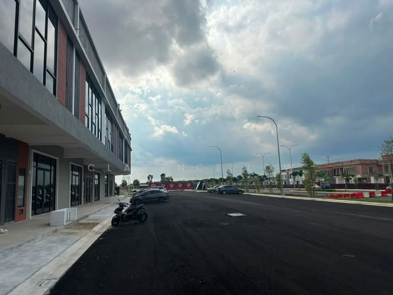 Kilang untuk Dijual di Akasia Business Park (Ulu Tiram) - Clarence Low - Exterior - PropertyGuru.com.my